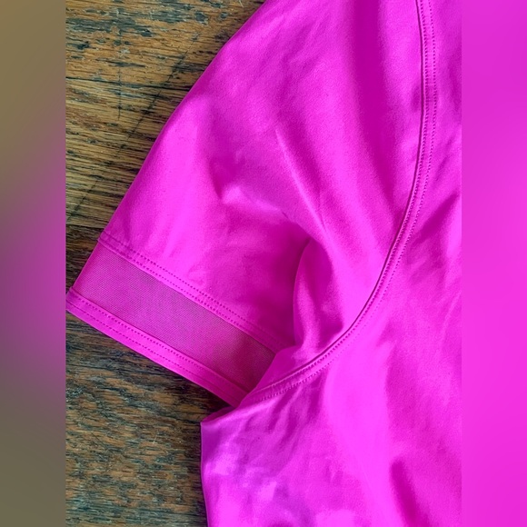 Lululemon short sleeve quick dry shirt. Size tag removed measures 6, NWOT. - Picture 6 of 7